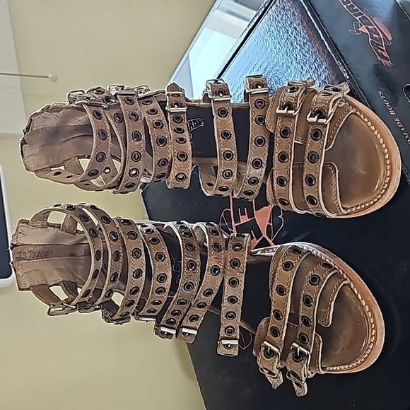 Freebird leather sandals - Picture 3 of 3